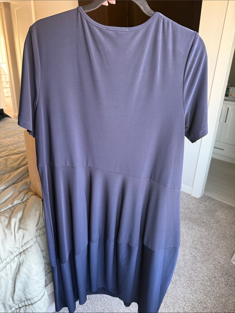 Classic Navy Short-Sleeve Midi Dress with Pockets - Picture 4 of 5
